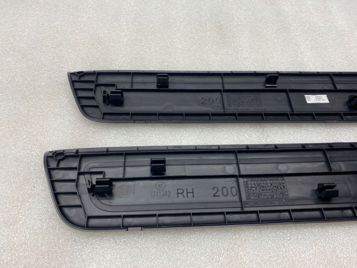 KIA NIRO 2022 ENSEMBLE KIT MOULURES SEUILS (WEWNETRZNYCH)