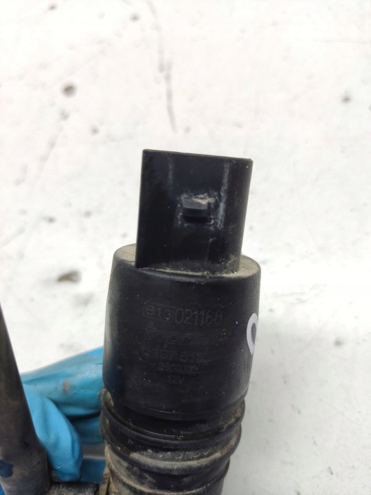 BMW 5 E39 1999 POMPE LAVE-GLACE E13021168
