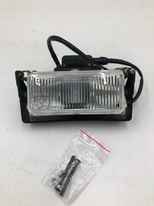 PHARES ANTIBROUILLARD TYC 46515991 2902011 80660295 300230