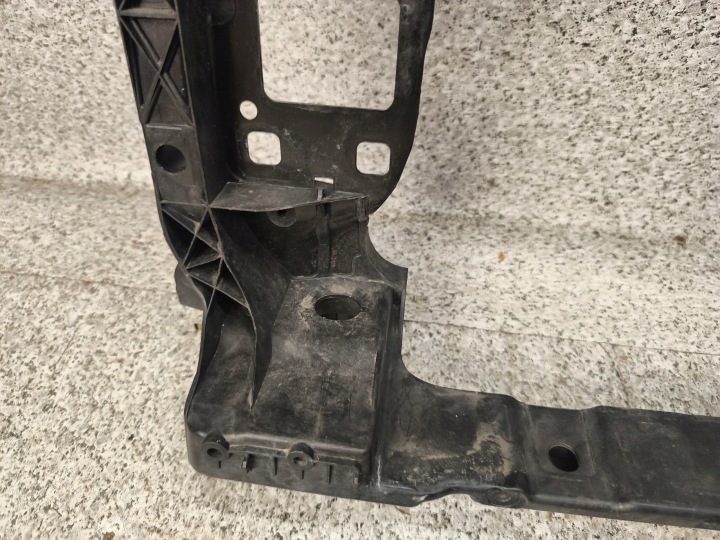 PANNEAU AVANT TOUAREG III AUDI Q7 Q8 760805588N