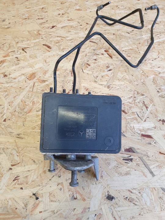 MERCEDES C-KLASA W205 POMPE ABS A2054313612