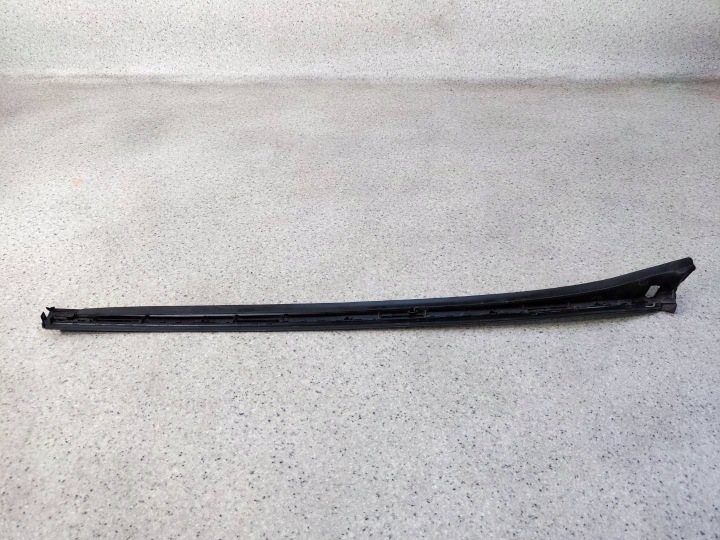 MOULURE VITRES GAUCHE GAUCHE AVANT AVANT AVANT MERCEDES C W205 A2056900162