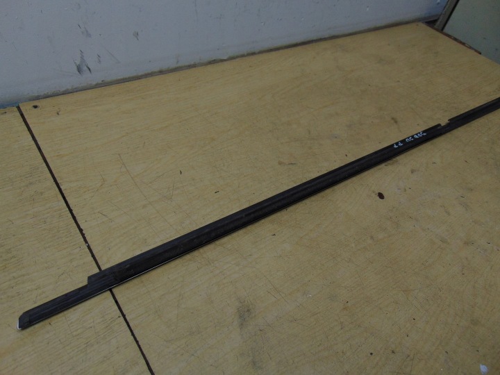 MOULURE RACLOIR DROIT AVANT PEUGEOT 508 1 9671943780