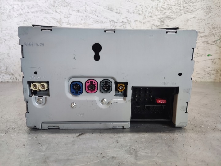 MERCEDES C CLASSE W204 LIFT RADIO NAVIGATION NAVI A2049009807