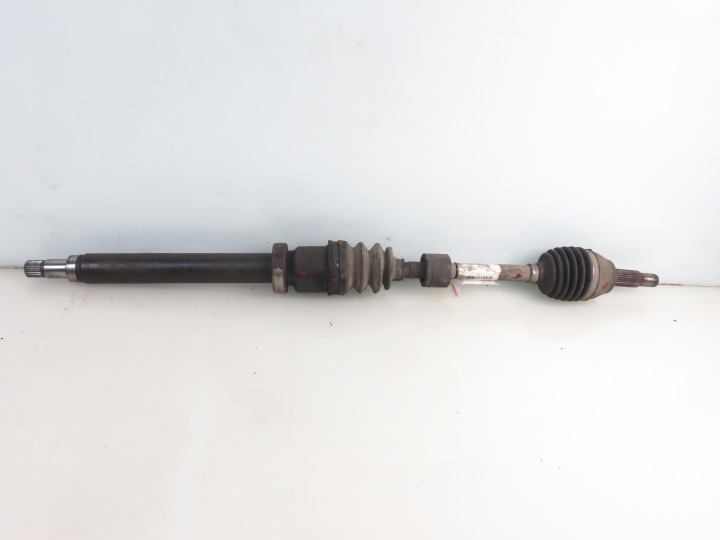 DEMI-ARBRE DROITE AVANT FORD FIESTA MK6 VI 1.4 TDCI 68 8V F6JD 8V513B436AE