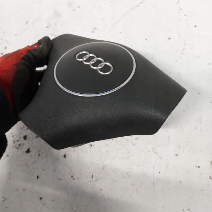 AUDI A4 B6 COUSSIN AIRBAG CONDUCTEUR 8E0880201S