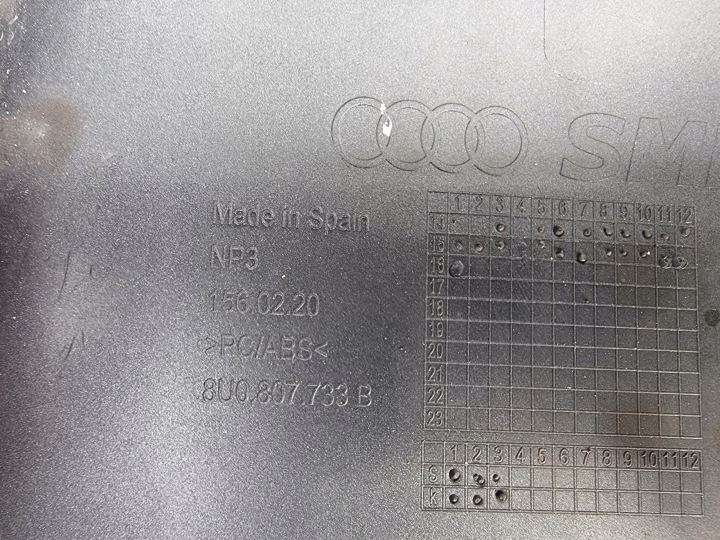 AUDI Q3 8U0 LIFT 14-18 PARE-CHOCS AVANT AVANT 8U0807437AD