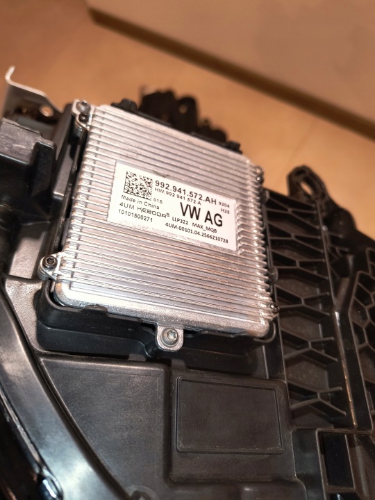 SKODA SUPERB IV 4 COMPLET PHARES AVANT COMPLET LED 3P1941016B 3P1941015A