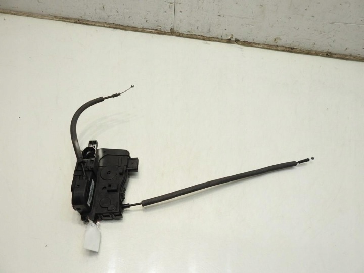 SERRURE DE PORTE DROIT AVANT 6 GOUPILLE KIA SPORTAGE III 81320-3U010