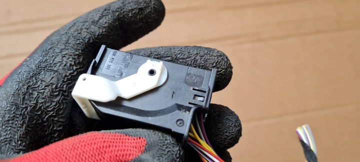 A4 B9 8W LIFT PUCE ÉLECTRIQUE PUCE MODULE VW AUDI 4M0972144 A5 8W