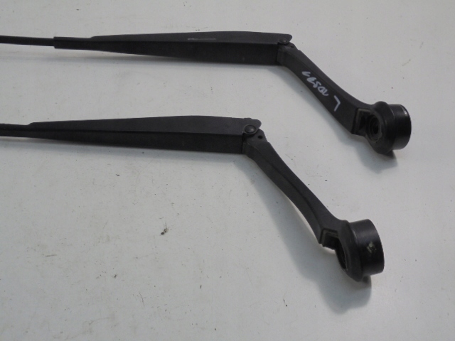 MONDEO MK5 BRAS ESSUIE-GLACES AVANT GAUCHE DROIT DS7317C495AD DS7317B589AD