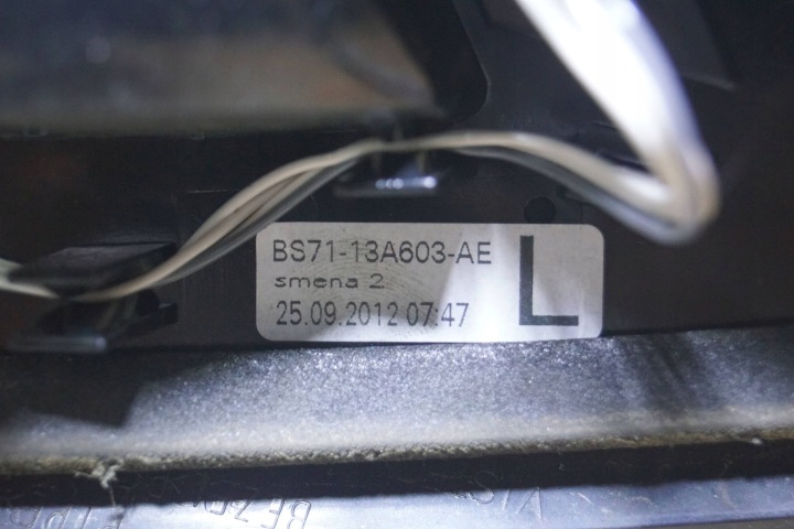FORD MONDEO MK4 LIFT PHARE GAUCHE ARRIÈRE HAYON (C1756)