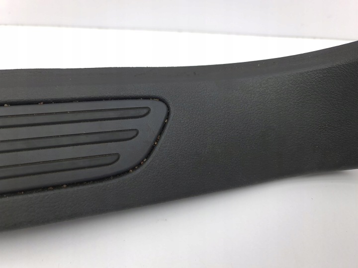 PORSCHE CAYENNE (92A) 2011 REVÊTEMENT SEUIL PORTES AVANT 7P5863483H