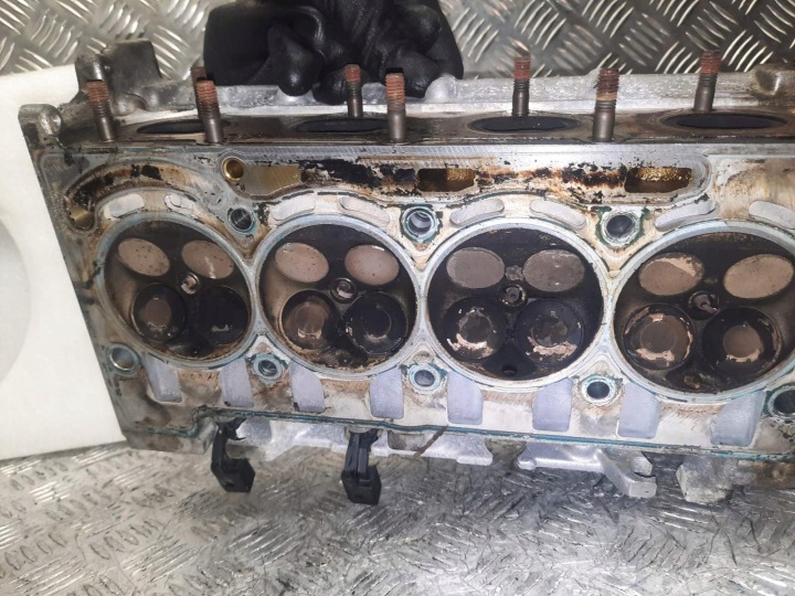 CULASSE MOTEUR 03C103358F VW TOURAN 1 I 1.6 FSI 16V 115 KM 03-06