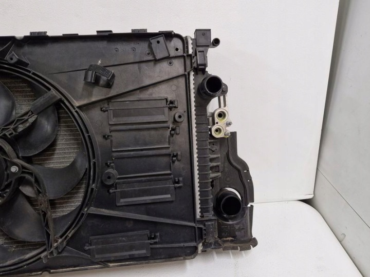 VOLVO S60 II 2 1.6 B VENTILATEUR RADIATEURS AVANT BV61-9L440-BC 31293778