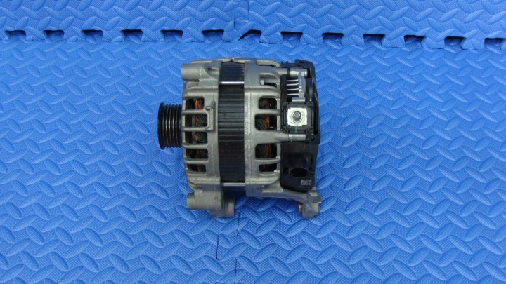 ALTERNATEUR BOSCH BMW 5 G30 0125814008