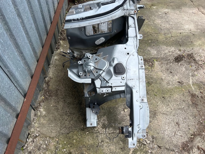 AUDI A8 D4 QUART SEUIL LONGERON POTEAU GAUCHE AVANT TABLIER