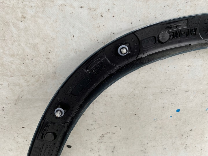 BMW X1 U11 MODULE MOULURE GARDE-BOUE ARRIÈRE DROITE 9881964