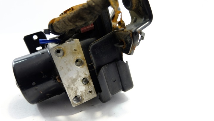 OPEL ASTRA III POMPE ABS 13213610