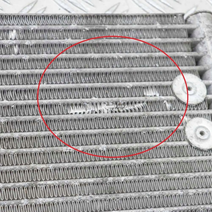 AUDI Q7 4L 2009 RADIATEUR HUILES BOÎTES