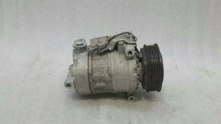 MERCEDES A CLASS W176 /C COMPRESSOR A0042301711 AIR CONDITIONING OM607