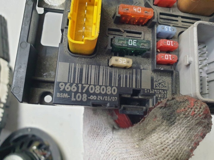 MODULE BOÎTE FUSIBLES CITROEN C4 PICASSO 9661708080