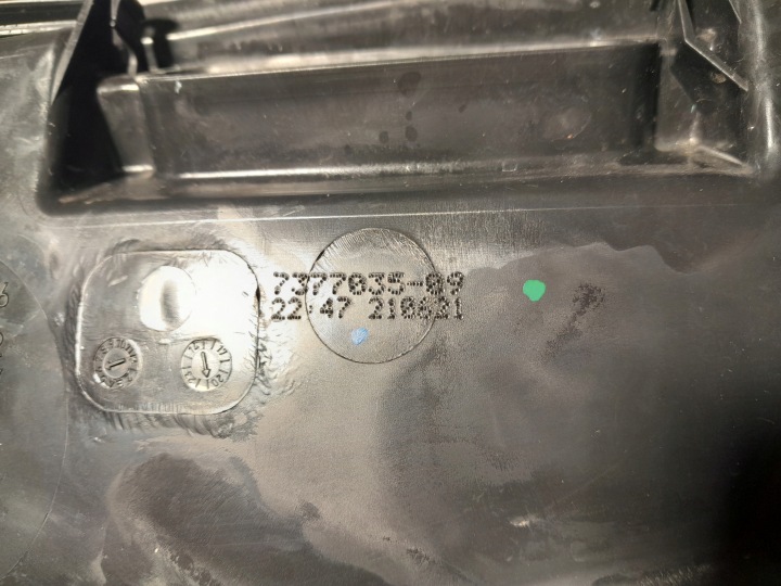 BMW 7' G11 LCI RÉSERVOIR LIQUIDE VERS LAVE-GLACES 7377035