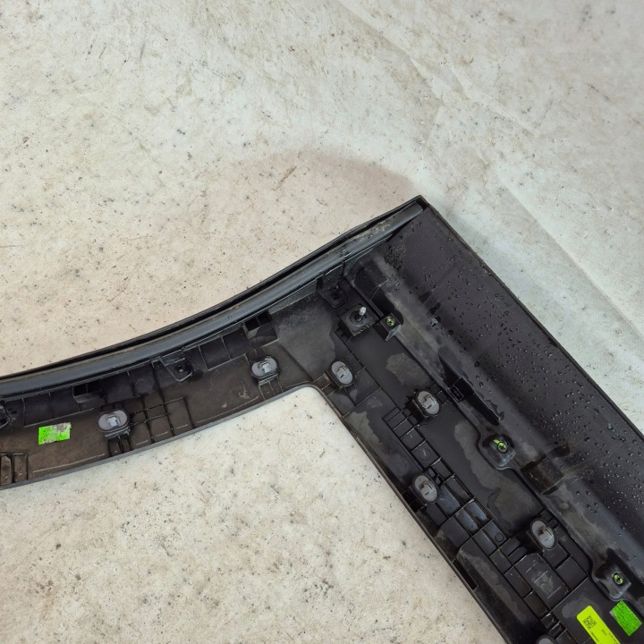 HYUNDAI TUCSON IV 21- MOULURE SUR PORTES DROITE ARRIÈRE ARRIÈRE 87732-N7000 EN BON ÉTAT