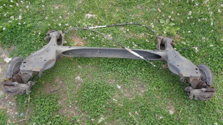 POUTRE ARRIÈRE AXE SUSPENSIONS ALFA ROMEO MITO 2008- ARRIÈRE