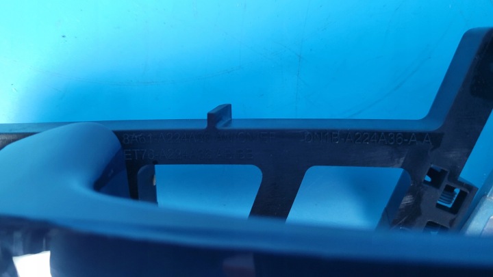 FORD ECOSPORT POIGNÉE DROIT AVANT 8A61-A224A36