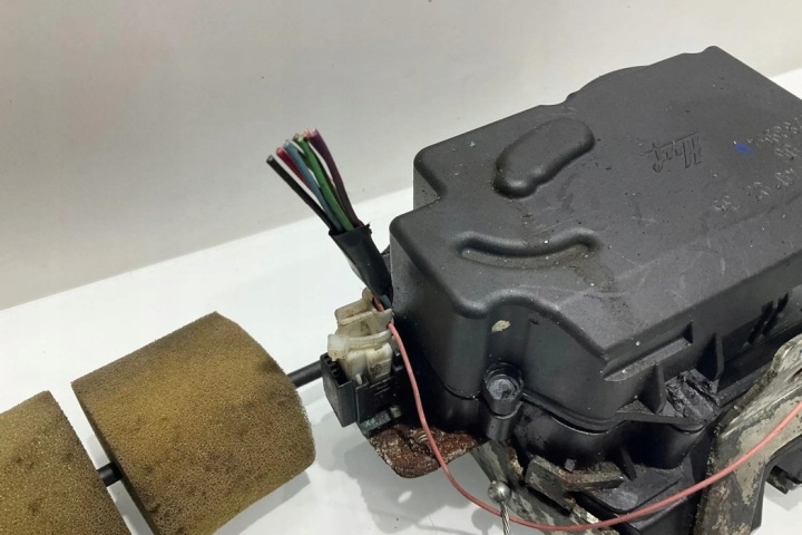 SERRURE COUVERCLES DE COFFRE COUVERCLES DE COFFRE MERCEDES-BENZ M (W164) A1647400335 3.0L DIESEL 165KW