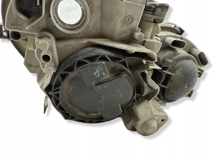 PROJECTEUR MERCEDES-BENZ C W203 A2038203559 AVANT CÔTÉ GAUCHE