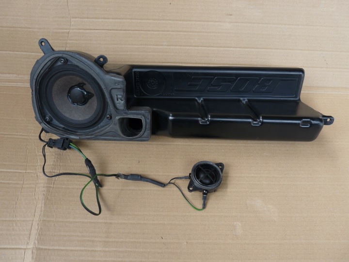 AUDI A8 D2 LIFT HAUT-PARLEUR BOSE DROIT AVANT PORTES 4D0035382A
