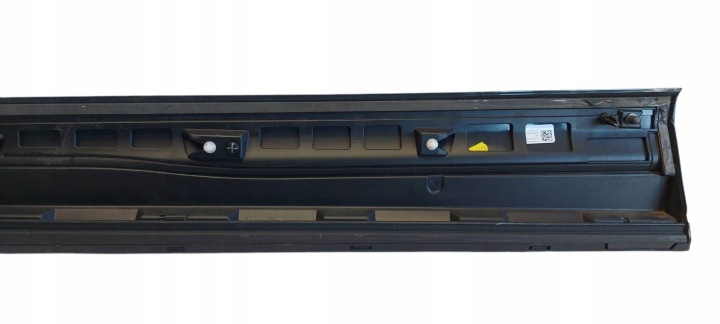 AUDI Q2 81A MOULURE PORTES DROIT AVANT 81A853960A