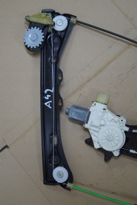 MÉCANISME ÉLÉVATEUR VITRES AVANT DROIT BMW4 F32 F82