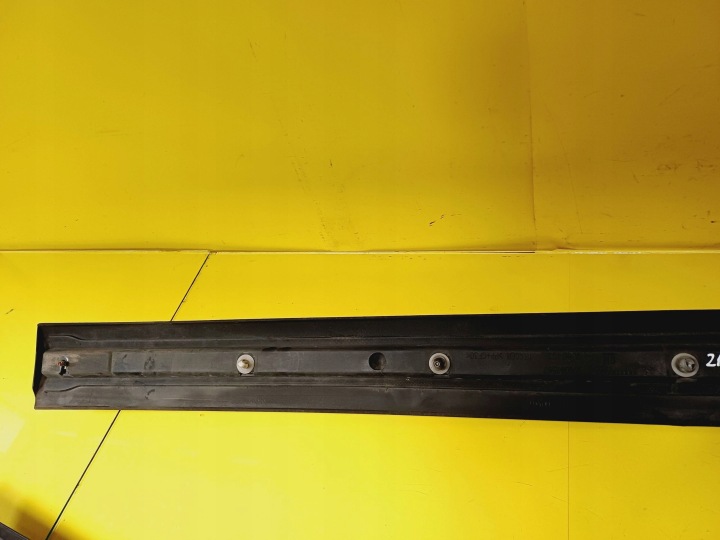 MOULURE PORTES COUVERCLES DE COFFRE COUVERCLES DE COFFRE OPEL ZAFIRA A 090597597 NR104
