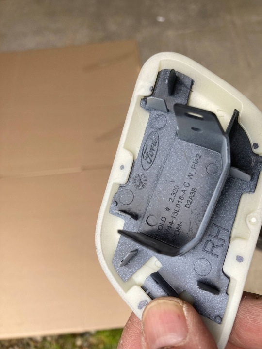 FORD KUGA MK2 BOUCHON LAVE-GLACE DROITE AVANT ORIGINAL