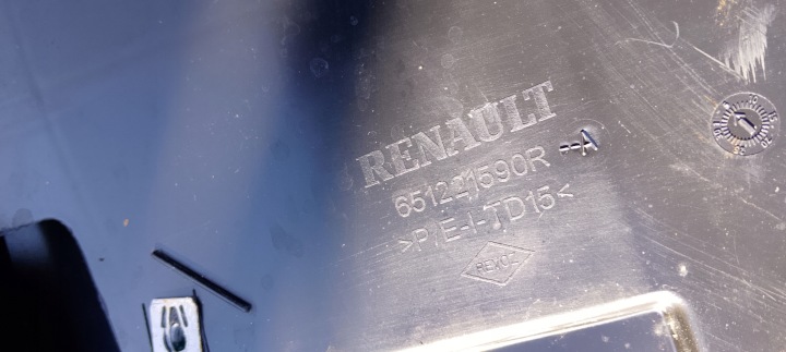 COUVERCLE MOTEUR CAPOT RENAULT TWINGO III 3 14-18ROK 651221590R EN BON ÉTAT ORIGINAL