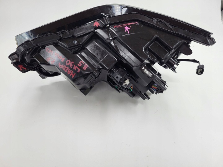 MAZDA CX-30 21R PHARE DROITE AVANT DROIT PROJECTEUR LED DFR7-51030