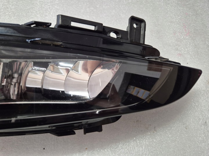 SKODA SCALA 657 PHARES ANTIBROUILLARD GAUCHE PHARE ANTIBROUILLARD GAUCHE 657941699 OE