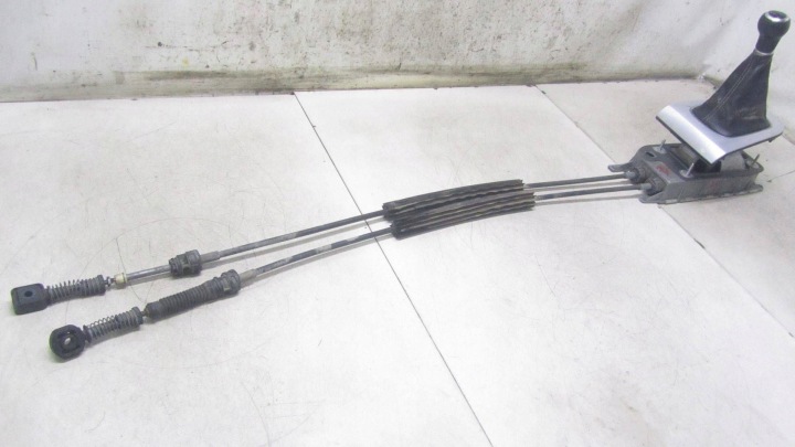 AUDI Q3 8U CRIC MÉCANISME DE CHANGEMENT DE VITESSES VITESSE 5N0711049Q 11-