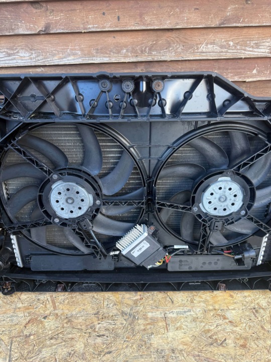 AUDI A4 B8 POUTRE RENFORCEMENT AVANT PANNEAU AVANT 8K0805594J
