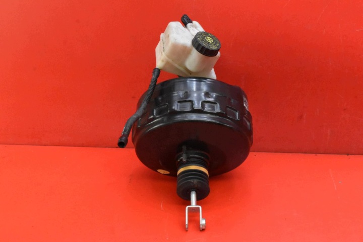 SERVO POMPE DE FREIN A2044301130 MERCEDES C-KLASA W204 1.8 KOMPRESSOR 07-