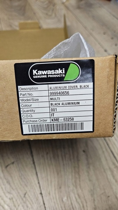 ALUMINIUM PLAQUE WYKONCZENIOWA COFFRE DE RANGEMENT ANODYZOWANA NOIRE KAWASAKI VERSYS 99