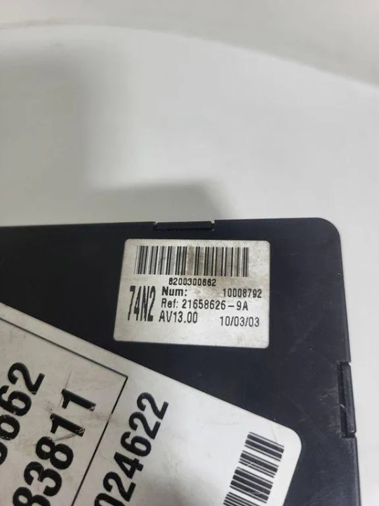 BOÎTE FUSIBLES RENAULT LAGUNA II GRANDTOUR (KG0/1_) 8200300662 1.8L