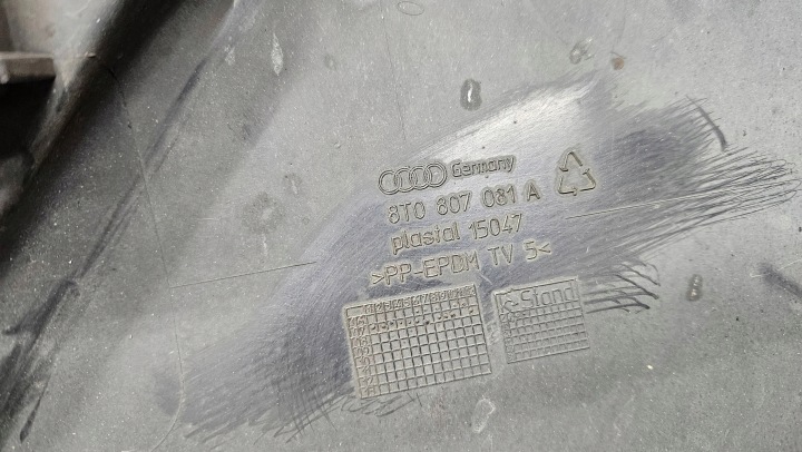 AUDI A5 8T 07-11 SUPÉRIEURE PROTECTION COURROIE RADIATEUR 8T0807081A