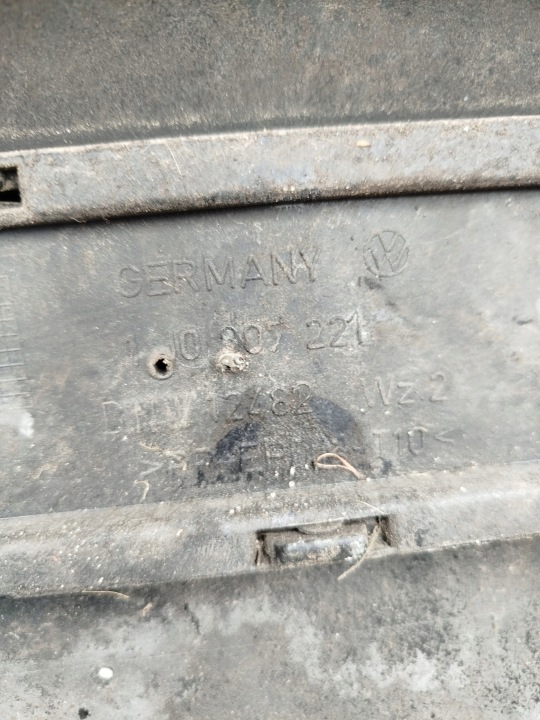 PARE-CHOCS AVANT AVANT VW GOLF IV 4 1J0807221