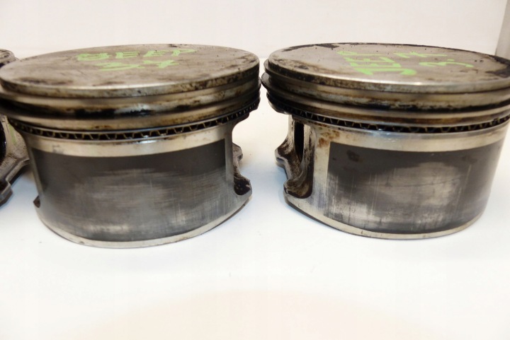 JEEP LIBERTY CHEROKEE KJ 3.7 V6 EKG PISTON PIVOT DROIT