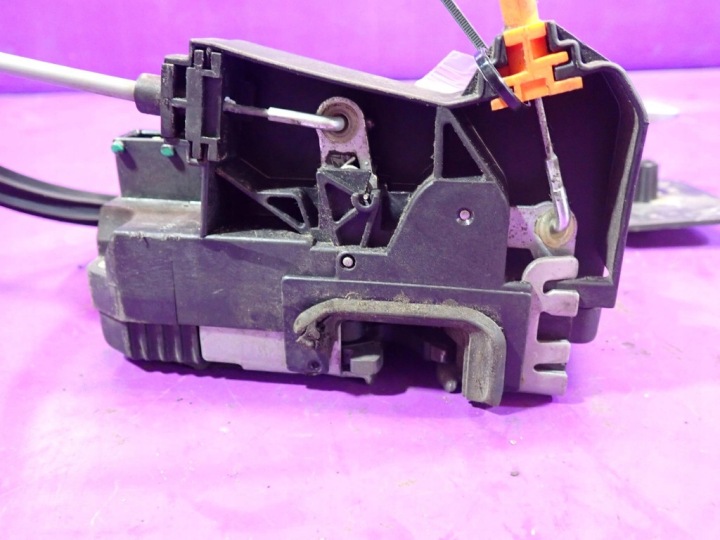OPEL MERIVA A I HAYON 5D 02-06 SERRURE AVANT GAUCHE 13154791 8 GOUPILLE
