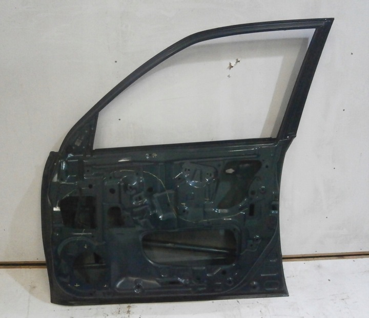 DE PUERTA SUBARU FORESTER 3 08-12ROK DERECHA PARTE DELANTERA 